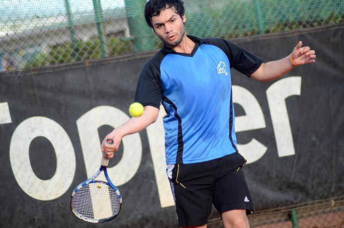 Martín Velasco jugó su primer partido con el representativo de tenis ante la Universidad de San Andrés. Con un resultado que no fue el esperado, reveló sensaciones luego del partido. <br /><br /> 