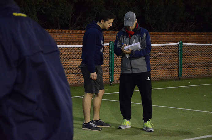 Con grandes expectativas para el futuro y entusiasmo para sumarse a los entrenamientos, Yeison Vidoz se hizo presente en la práctica de fútbol. Antes de comenzar  su primer día con el equipo, nos contó sobre su trayectoria en el deporte. 