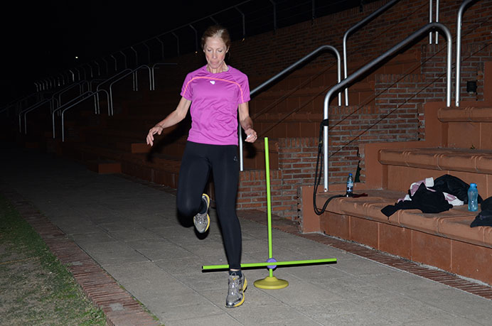 En el marco de un nuevo entrenamiento de Running,  charlamos con Cecilia Arbizu, quien nos contó lo valorables que son las clases al reconocer que están incrementando sus capacidades a la hora de saltar a la pista. 