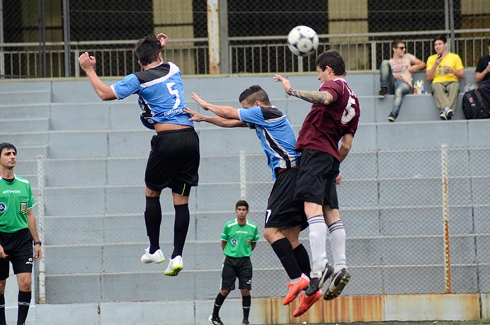 El equipo masculino de fútbol estaba obligado a conseguir los tres puntos para seguir soñando con entrar a la Copa de Oro. Al derrotar por 3 a 1 a UBA “A” cumplió con su tarea, pero debía esperar otros resultados para conocer su futuro. 