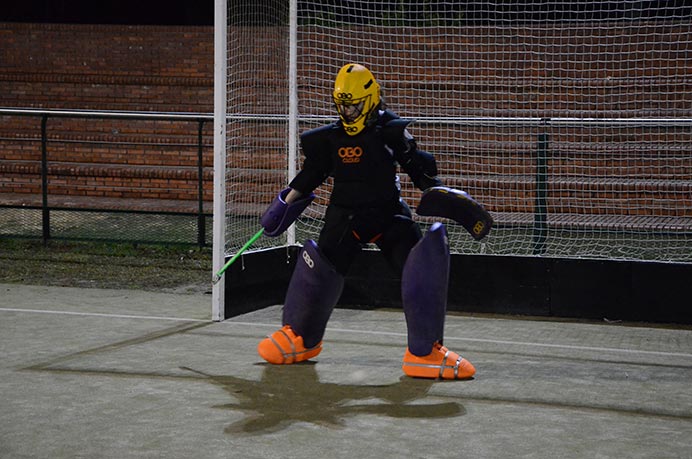 Previo al primer entrenamiento del cuatrimestre, charlamos con la arquera Daina Giardino, uno de los puntos altos del representativo de hockey en este campeonato, quien nos cuenta lo que espera el grupo para esta segunda etapa. 