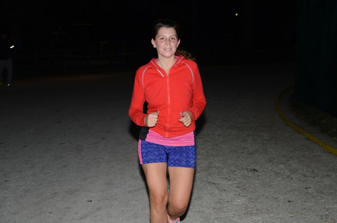 Una vez finalizada la rutina del Running Team, charlamos con Trinidad Lucaioli, que nos contó cómo se siente al finalizar cada práctica y cuáles son los beneficios de entrenar martes y jueves en el Club de Amigos. 