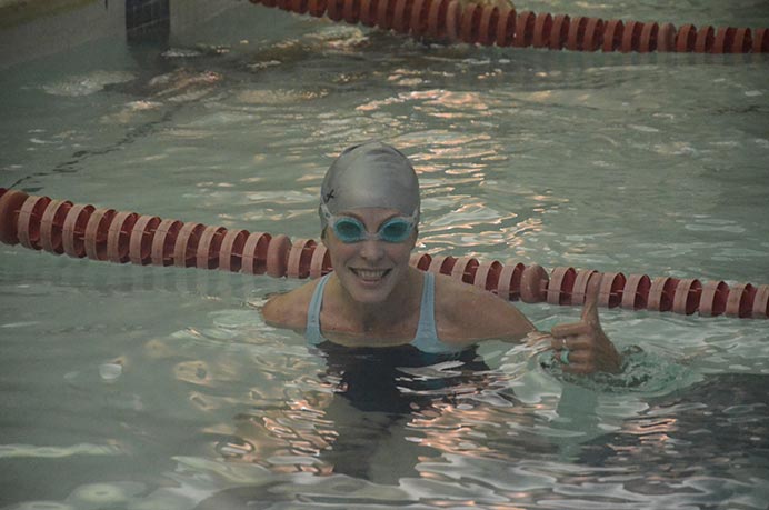 Cecilia Arbizu pas&oacute; de practicar nataci&oacute;n libre, a realizarlo con profesor. Revel&oacute; que consideraba que sab&iacute;a nadar pero que se dio cuenta que hay mucho para pulir y seguir aprendiendo. <br /><br /> 