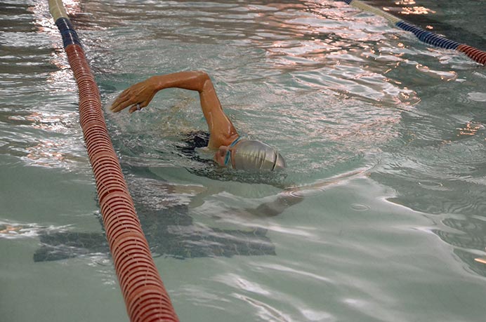 Cecilia Arbizu pas&oacute; de practicar nataci&oacute;n libre, a realizarlo con profesor. Revel&oacute; que consideraba que sab&iacute;a nadar pero que se dio cuenta que hay mucho para pulir y seguir aprendiendo. <br /><br /> 