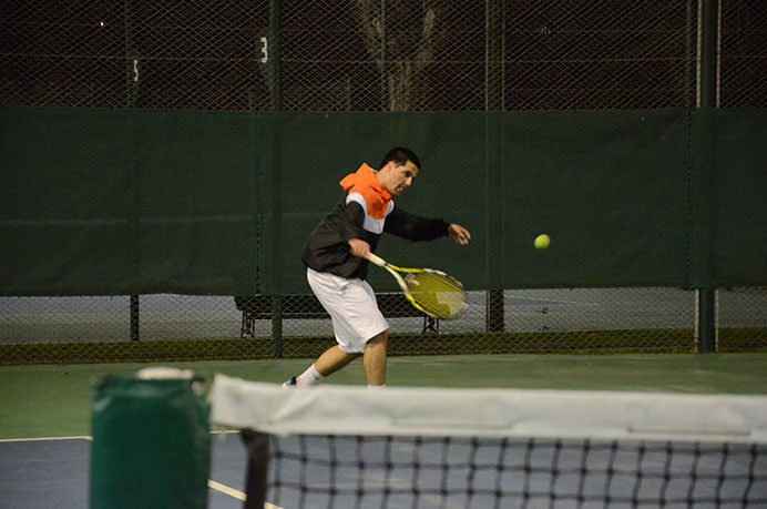 Matías Palmitessa destacó el grupo de tenis que se formó ya que entiende que es algo que disfruta y motiva para seguir adelante. Integrante del nivel intermedio, busca seguir perfeccionando algunos detalles de su juego para alcanzar en algún momento el nivel avanzado. <br /><br /> 