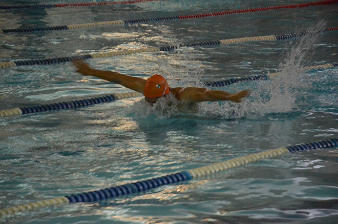 Fernando Castillo hace muchos años que se inició en natación. Incorporado este cuatrimestre a la Comunidad UP, cuenta que le gustan los deportes y es por eso que se unió al grupo de natación. A continuación entérate otros aspectos de su vida. 