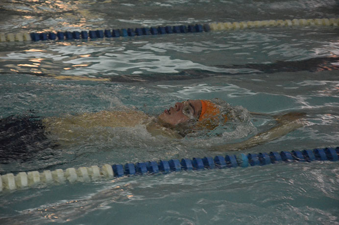 Fernando Castillo hace muchos años que se inició en natación. Incorporado este cuatrimestre a la Comunidad UP, cuenta que le gustan los deportes y es por eso que se unió al grupo de natación. A continuación entérate otros aspectos de su vida. 