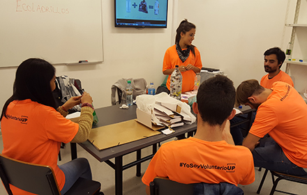 Construyendo ecoladrillos