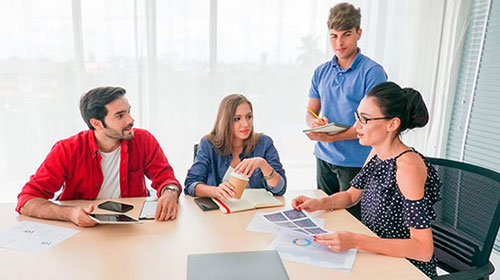 &iquest;Qu&eacute; hace un community manager?