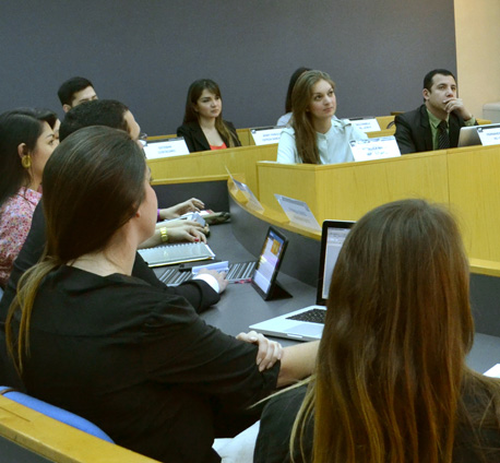 Alumnos del doctorado en educacion superior en clase