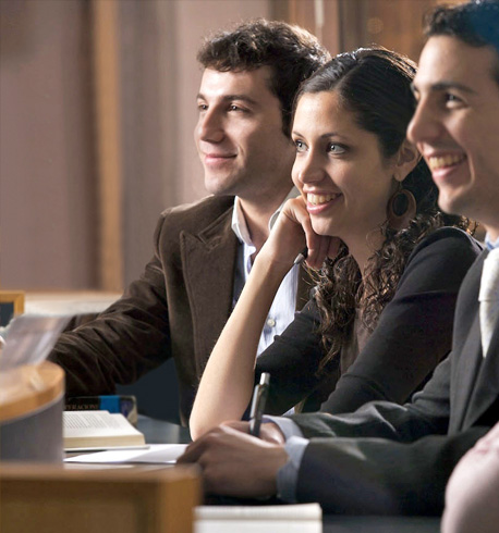 imagen de una clase de la licencitura en relaciones internacionales de UP