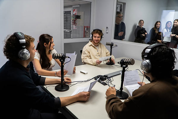 Taller de Radio y Streaming en la Universidad de Palermo 1