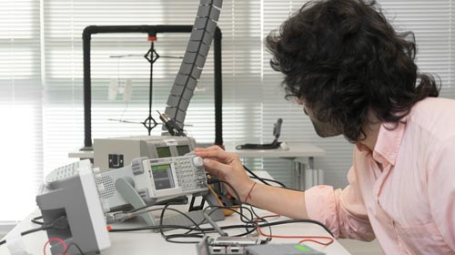 Laboratorio de ElectrÃ³nica y Telecomunicaciones