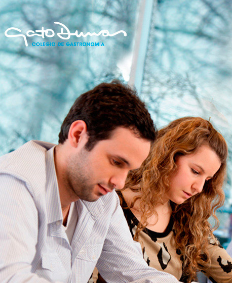Lic. Gastronomia en sesion de estudios