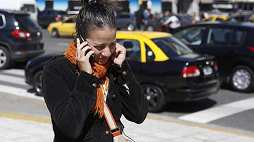 Corrientes y 9 de Julio, la esquina más ruidosa de la ciudad